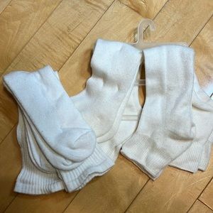 BUNDLE 6 pairs of white socks